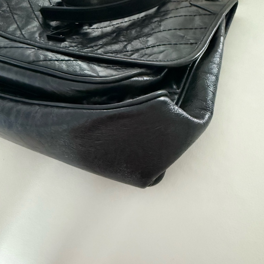 Yves Saint Laurent Niki medium flap in crinkled leather - Picture 5 of 12